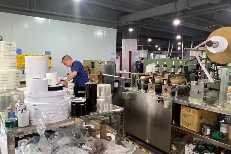 样品测试质量与工厂实地考察 经济信息咨询的核心考量
